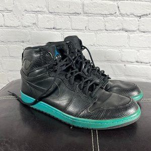 Vintage Black & Blue Jordan’s